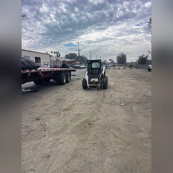 Transporte de Maquinaria Pesada y Equipos Industriales